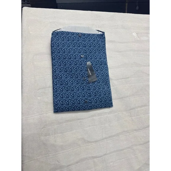 Alfani Men's Regular Fit Traveler Stretch Dress Shirt, Blue Navy Size XXL - Picture 3 of 4